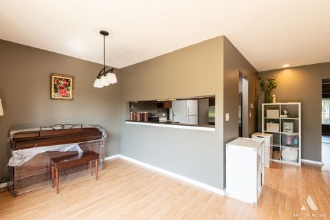 Tiny photo for 835 Waterview Circle #2, Vernon Hills, IL 60061 (MLS # 12491261)