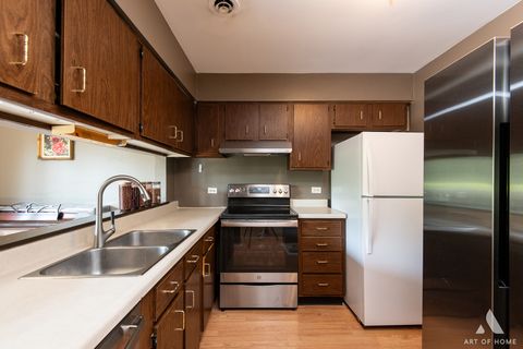 Tiny photo for 835 Waterview Circle #2, Vernon Hills, IL 60061 (MLS # 12491261)