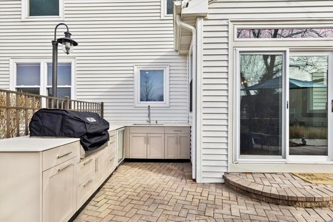 Tiny photo for 1 Mckenzie Court, Lake In The Hills, IL 60156 (MLS # 12619636)