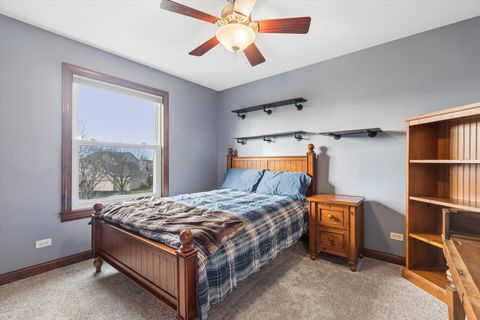 Tiny photo for 1 Mckenzie Court, Lake In The Hills, IL 60156 (MLS # 12619636)