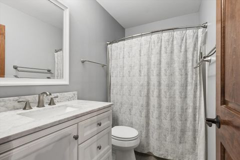 Tiny photo for 1 Mckenzie Court, Lake In The Hills, IL 60156 (MLS # 12619636)