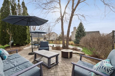 Tiny photo for 1 Mckenzie Court, Lake In The Hills, IL 60156 (MLS # 12619636)