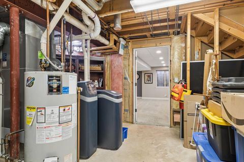 Tiny photo for 1 Mckenzie Court, Lake In The Hills, IL 60156 (MLS # 12619636)