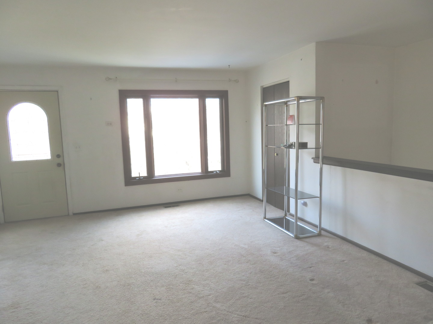 740 N Junior Terrace