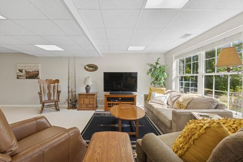 Tiny photo for 6213 Edgebrook Lane, Indian Head Park, IL 60525 (MLS # 12459854)