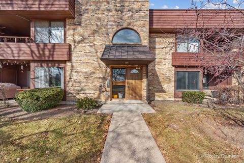 Tiny photo for 1354 N Sterling Avenue #103, Palatine, IL 60067 (MLS # 12581949)