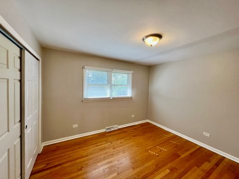 Tiny photo for 16046 Prairie Avenue, South Holland, IL 60473 (MLS # 12512029)