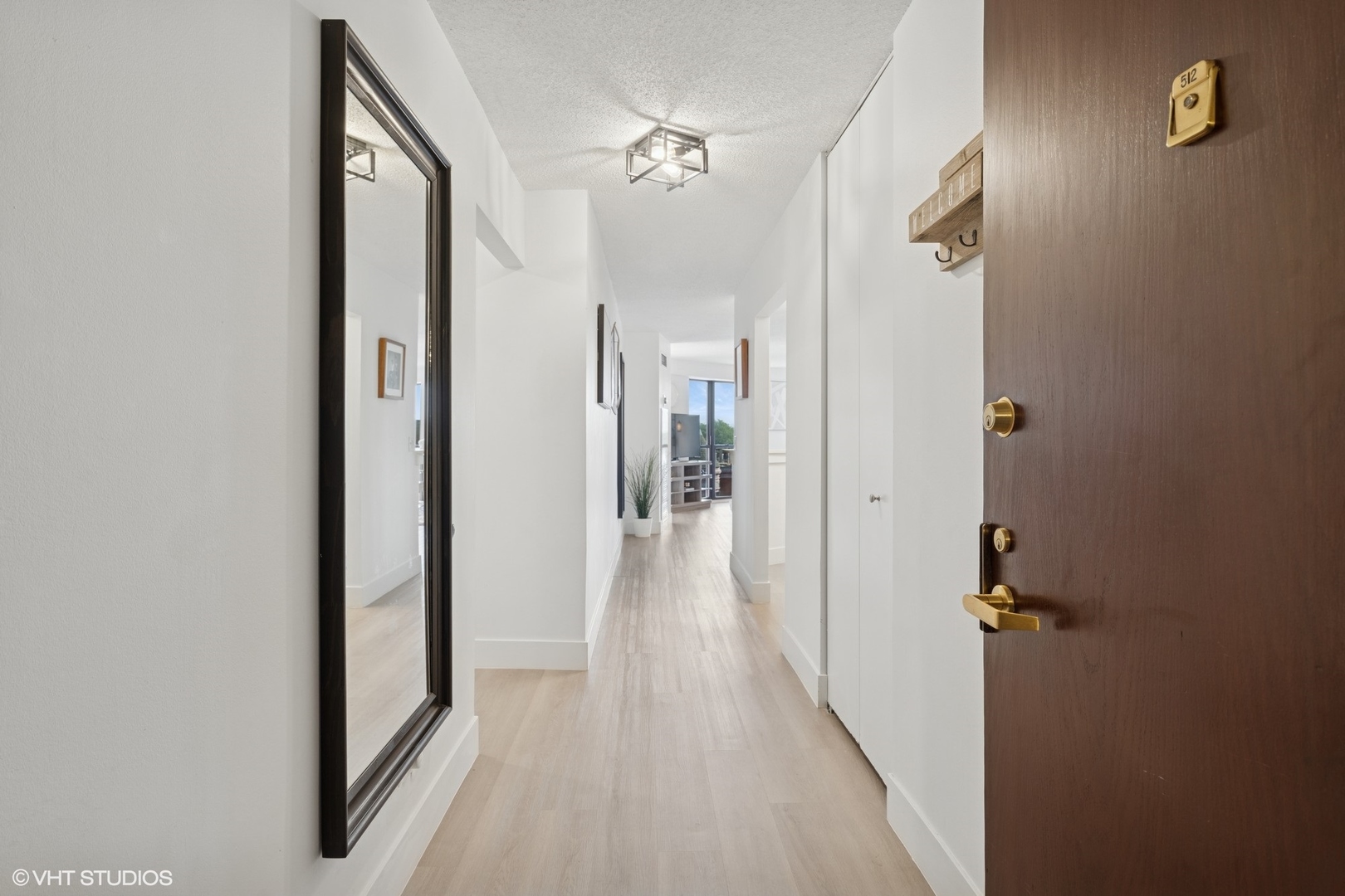 350 W Belden Avenue 512
