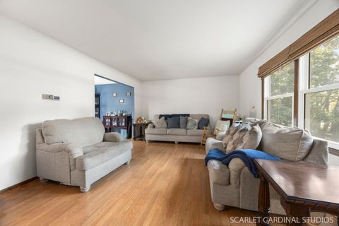 Tiny photo for 4705 Elm Street, Lisle, IL 60532 (MLS # 12487889)