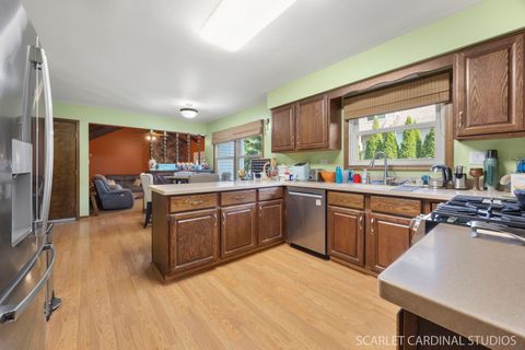 Tiny photo for 4705 Elm Street, Lisle, IL 60532 (MLS # 12487889)