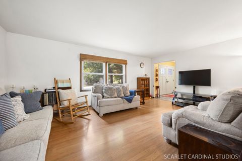 Tiny photo for 4705 Elm Street, Lisle, IL 60532 (MLS # 12487889)