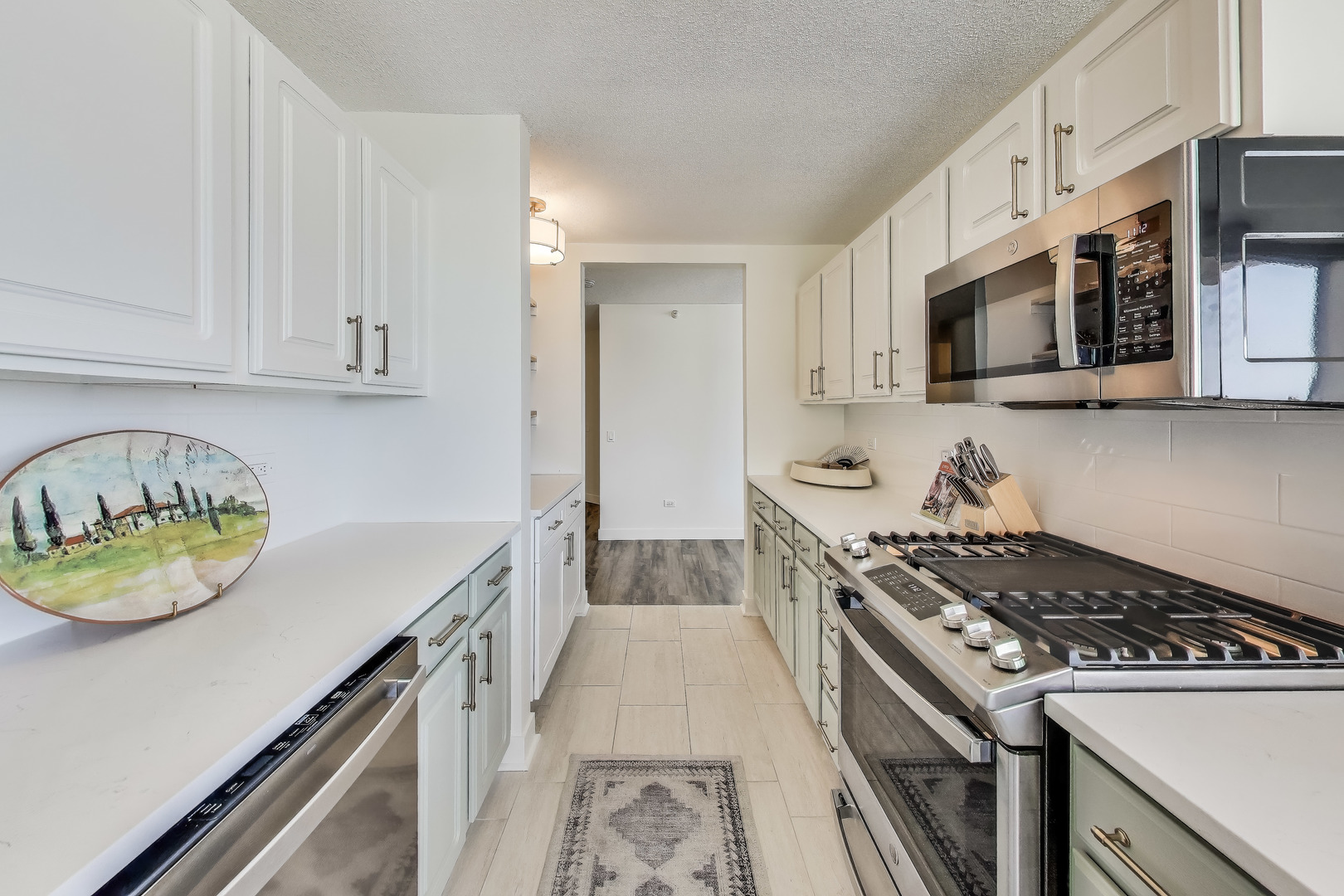 545 N Dearborn Street 2401