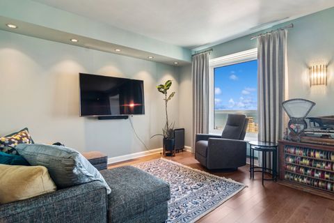 Tiny photo for 161 E Chicago Avenue #33A, Chicago, IL 60611 (MLS # 12567346)