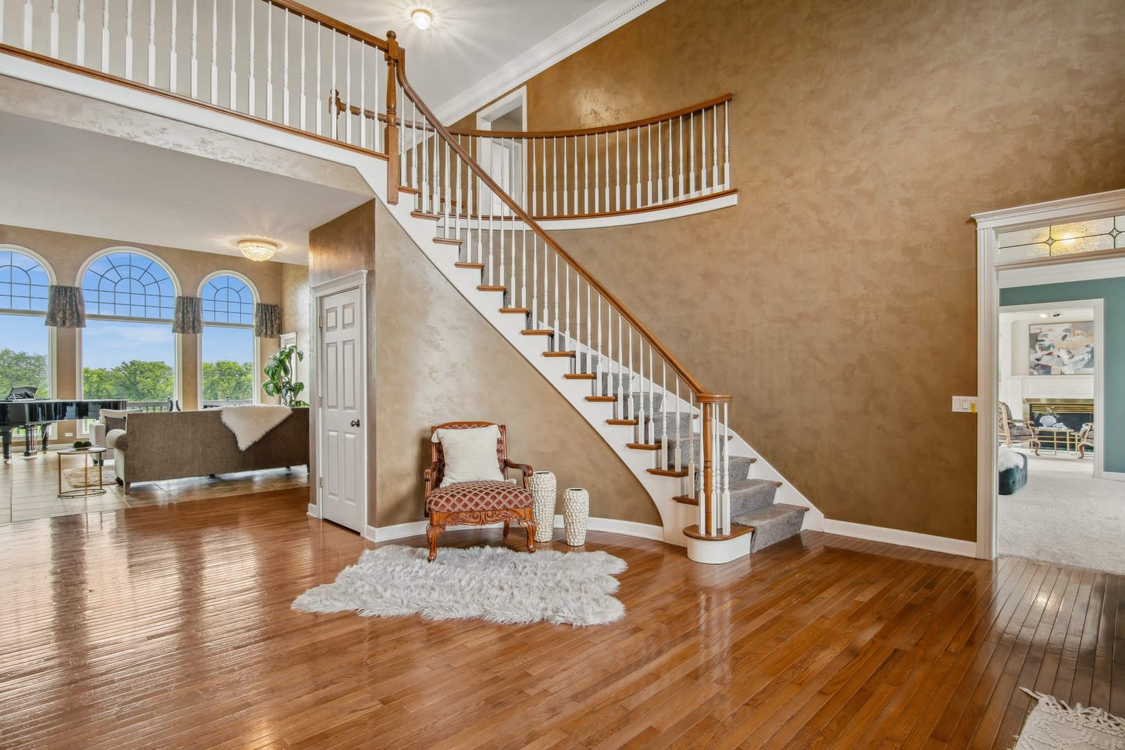 42W201 Silver Glen Road