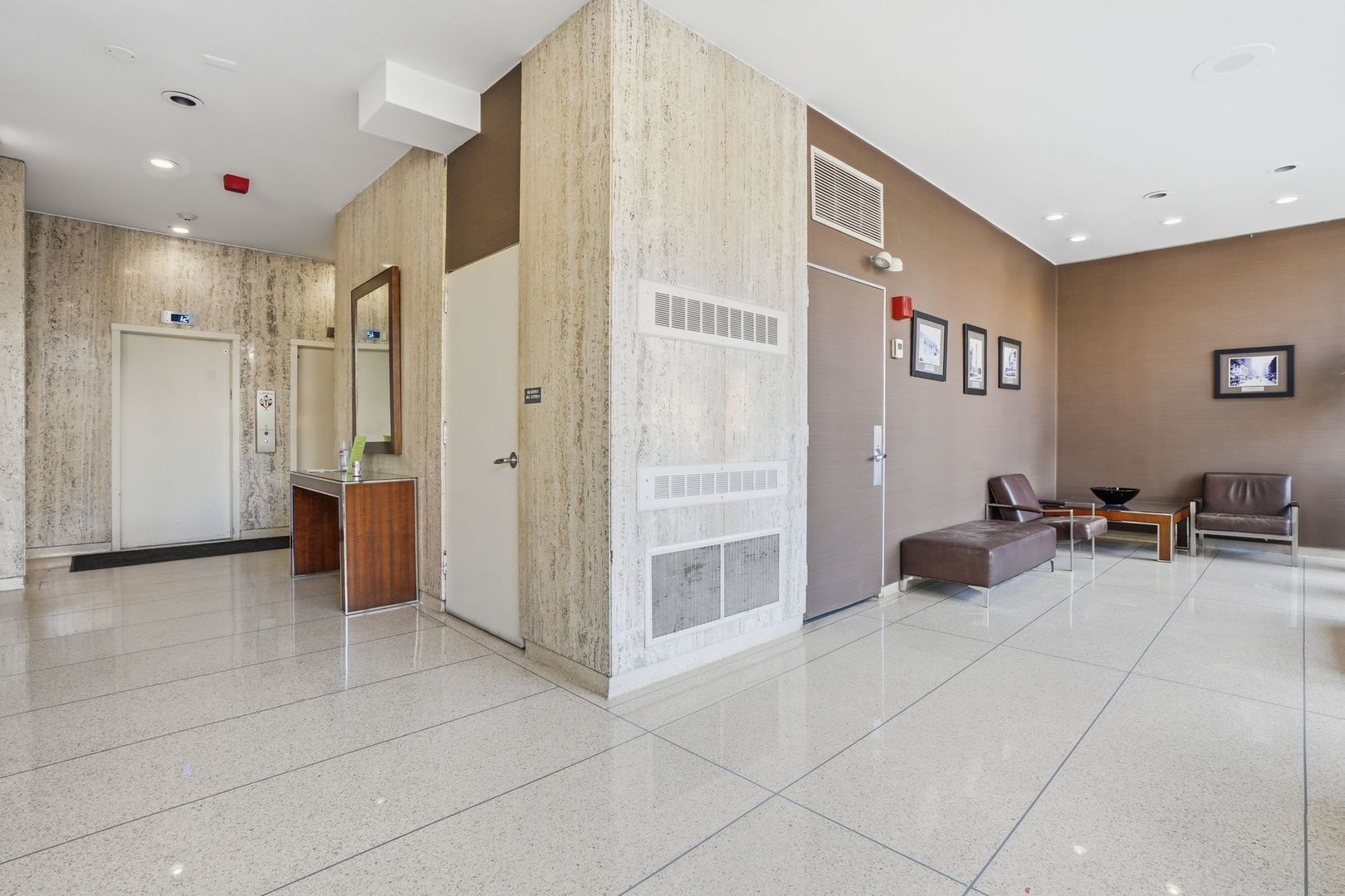 1455 N SANDBURG Terrace 504