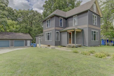 Photo of 1322 Benton Street, Crete, IL 60417 (MLS # 12511229)