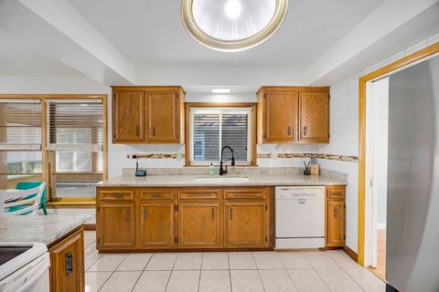 Tiny photo for 2307 Flossmoor Road, Flossmoor, IL 60422 (MLS # 12653098)