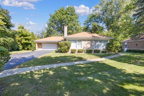 Photo of 2307 Flossmoor Road, Flossmoor, IL 60422 (MLS # 12653098)