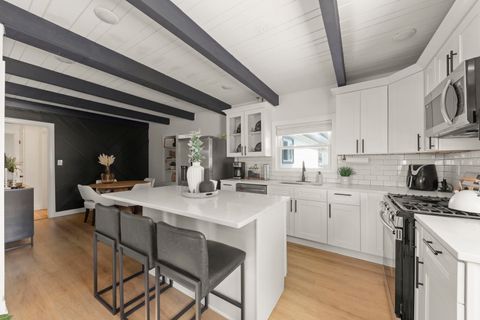 Tiny photo for 9525 Parkside Avenue, Oak Lawn, IL 60453 (MLS # 12608584)