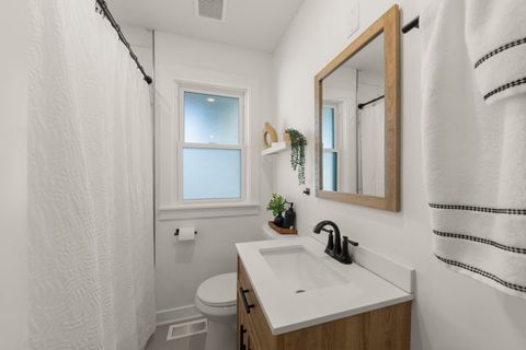 Tiny photo for 9525 Parkside Avenue, Oak Lawn, IL 60453 (MLS # 12608584)