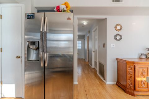 Tiny photo for 601 Bluff Street, Carol Stream, IL 60188 (MLS # 12530119)