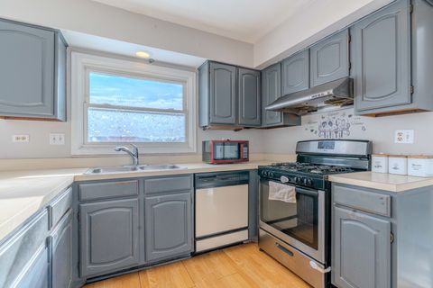 Tiny photo for 601 Bluff Street, Carol Stream, IL 60188 (MLS # 12530119)