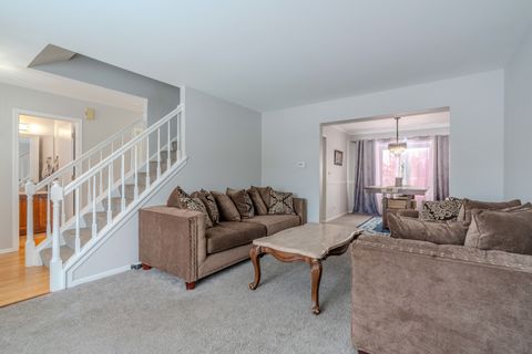 Tiny photo for 601 Bluff Street, Carol Stream, IL 60188 (MLS # 12530119)