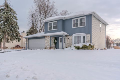 Tiny photo for 601 Bluff Street, Carol Stream, IL 60188 (MLS # 12530119)