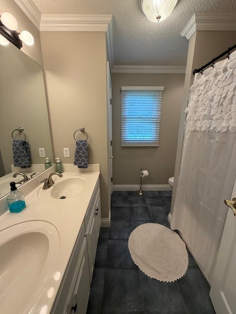 Tiny photo for 25 Kruger Lane, Metropolis, IL 62960 (MLS # 12733328)