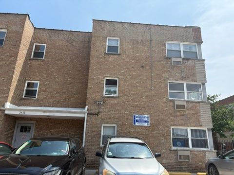 Tiny photo for 2411 W BALMORAL Avenue #3E, Chicago, IL 60625 (MLS # 12670769)