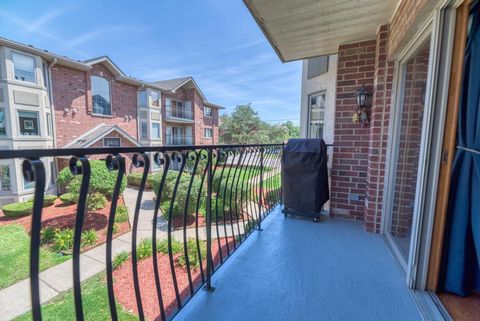 Tiny photo for 9420 S Melvina Avenue #2NW, Oak Lawn, IL 60453 (MLS # 12687019)