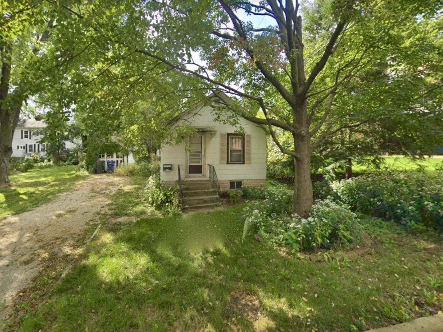Photo 1 of 3 — 818 E Franklin Avenue, Naperville, IL 60540
