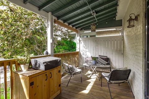 Tiny photo for 5706 N Moody Avenue, Chicago, IL 60646 (MLS # 12490226)