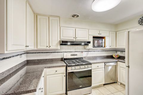 Tiny photo for 1605 W Fremont Street, Arlington Heights, IL 60005 (MLS # 12601219)