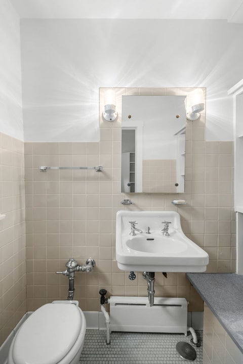 Tiny photo for 5000 S East End Avenue #2A, Chicago, IL 60615 (MLS # 12734841)