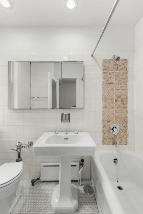 Tiny photo for 5000 S East End Avenue #2A, Chicago, IL 60615 (MLS # 12734841)