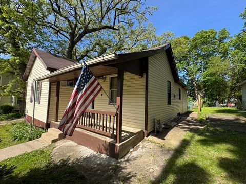 Tiny photo for 512 Highland Avenue, Dixon, IL 61021 (MLS # 12646980)
