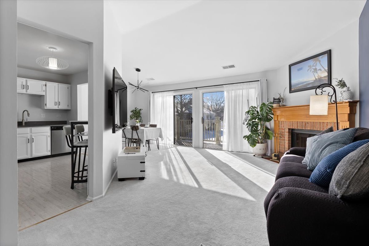 1606 Stratford Court C2