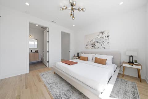 Tiny photo for 5428 N Winthrop Avenue #203, Chicago, IL 60640 (MLS # 12721421)