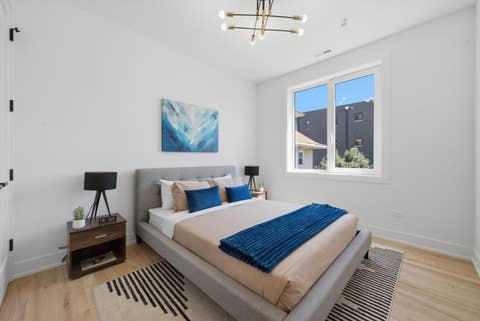 Tiny photo for 5428 N Winthrop Avenue #203, Chicago, IL 60640 (MLS # 12721421)