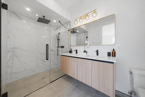 Tiny photo for 5428 N Winthrop Avenue #203, Chicago, IL 60640 (MLS # 12721421)