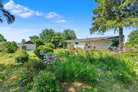 Tiny photo for 414 S Seymour Street, Oakwood, IL 61858 (MLS # 12696069)