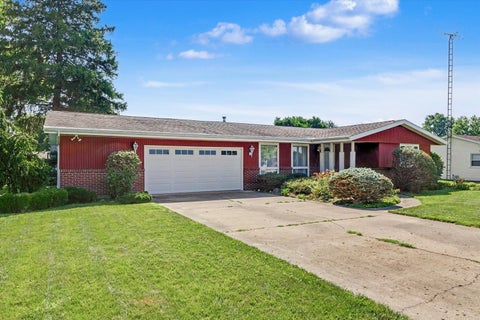 Tiny photo for 414 S Seymour Street, Oakwood, IL 61858 (MLS # 12696069)