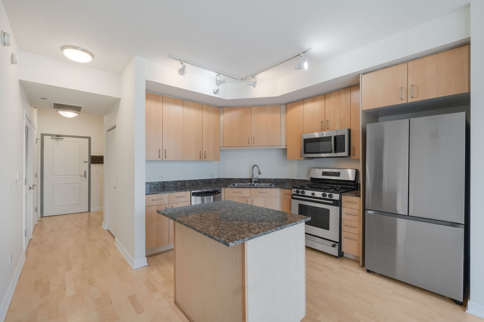 720 W RANDOLPH Street 905