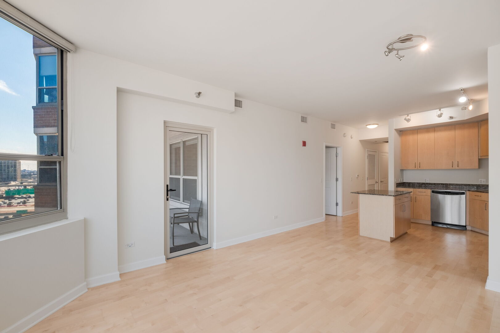 720 W RANDOLPH Street 905