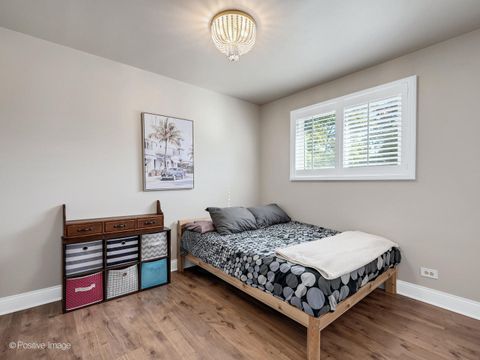 Tiny photo for 2011 Lancaster Lane, Wheaton, IL 60189 (MLS # 12471923)