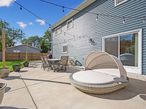 Tiny photo for 2011 Lancaster Lane, Wheaton, IL 60189 (MLS # 12471923)