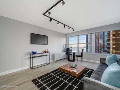 Tiny photo for 6157 N Sheridan Road #9J, Chicago, IL 60660 (MLS # 12565053)