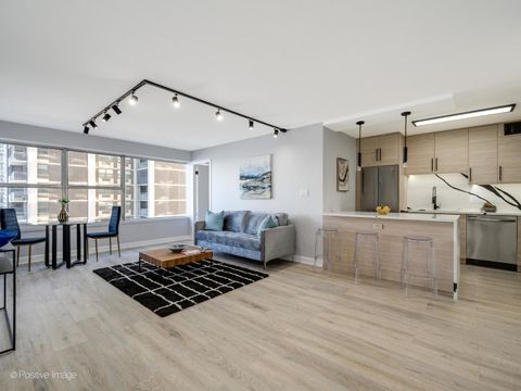 Tiny photo for 6157 N Sheridan Road #9J, Chicago, IL 60660 (MLS # 12565053)