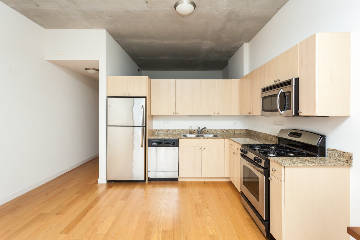 235 W VAN BUREN Street 4418